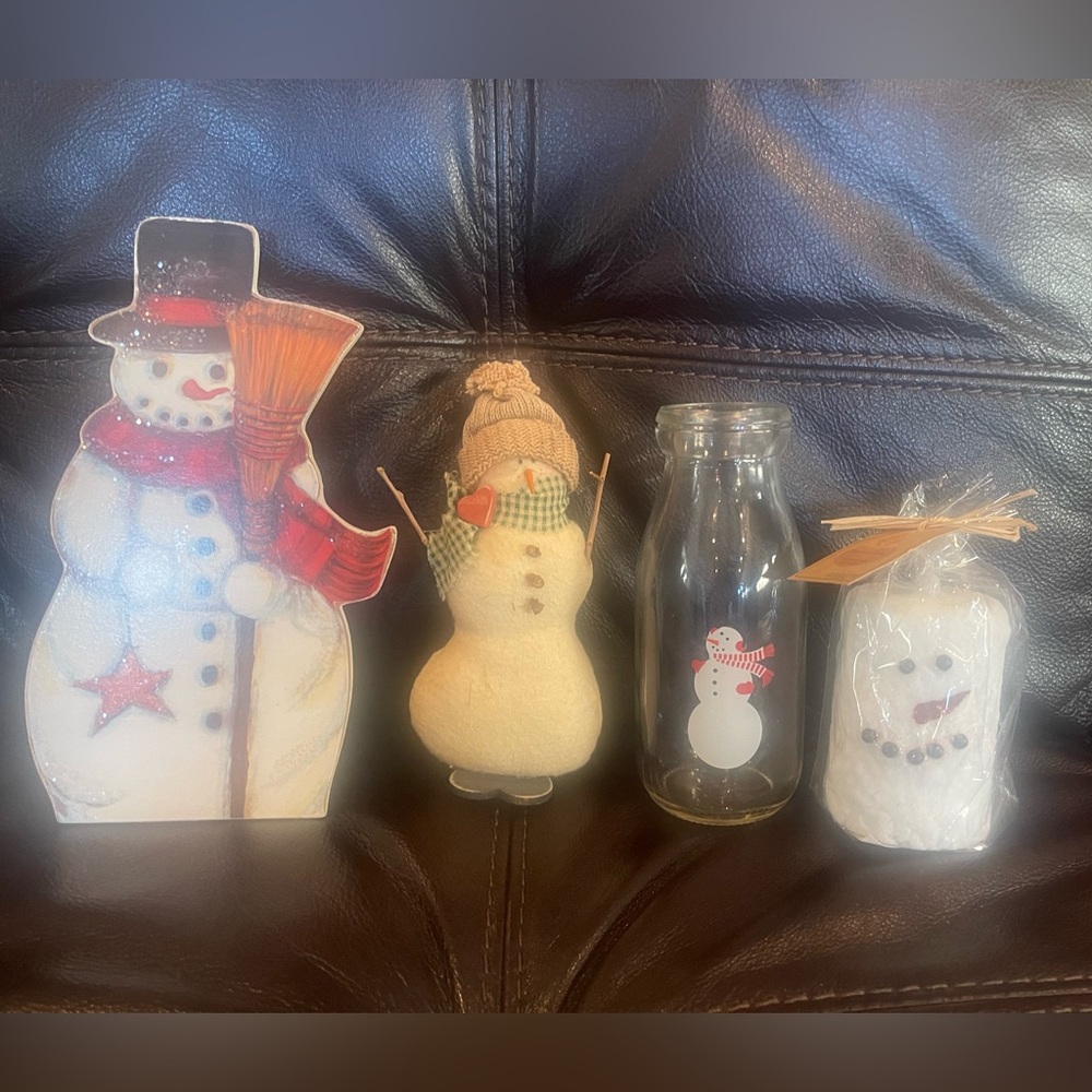 Festive Snowman Holiday Decor Set